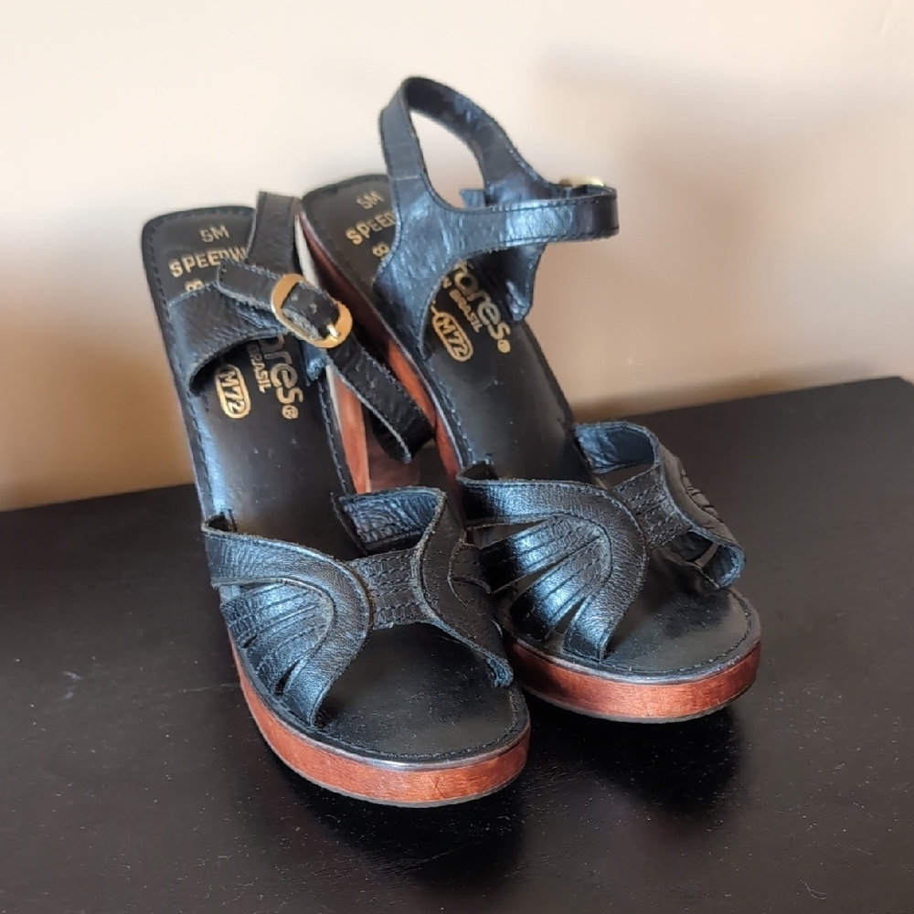 Vintage 1970's Fanfares Wooden Heel Sandals 5